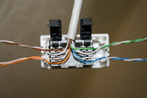  Обжатие сетевых розеток